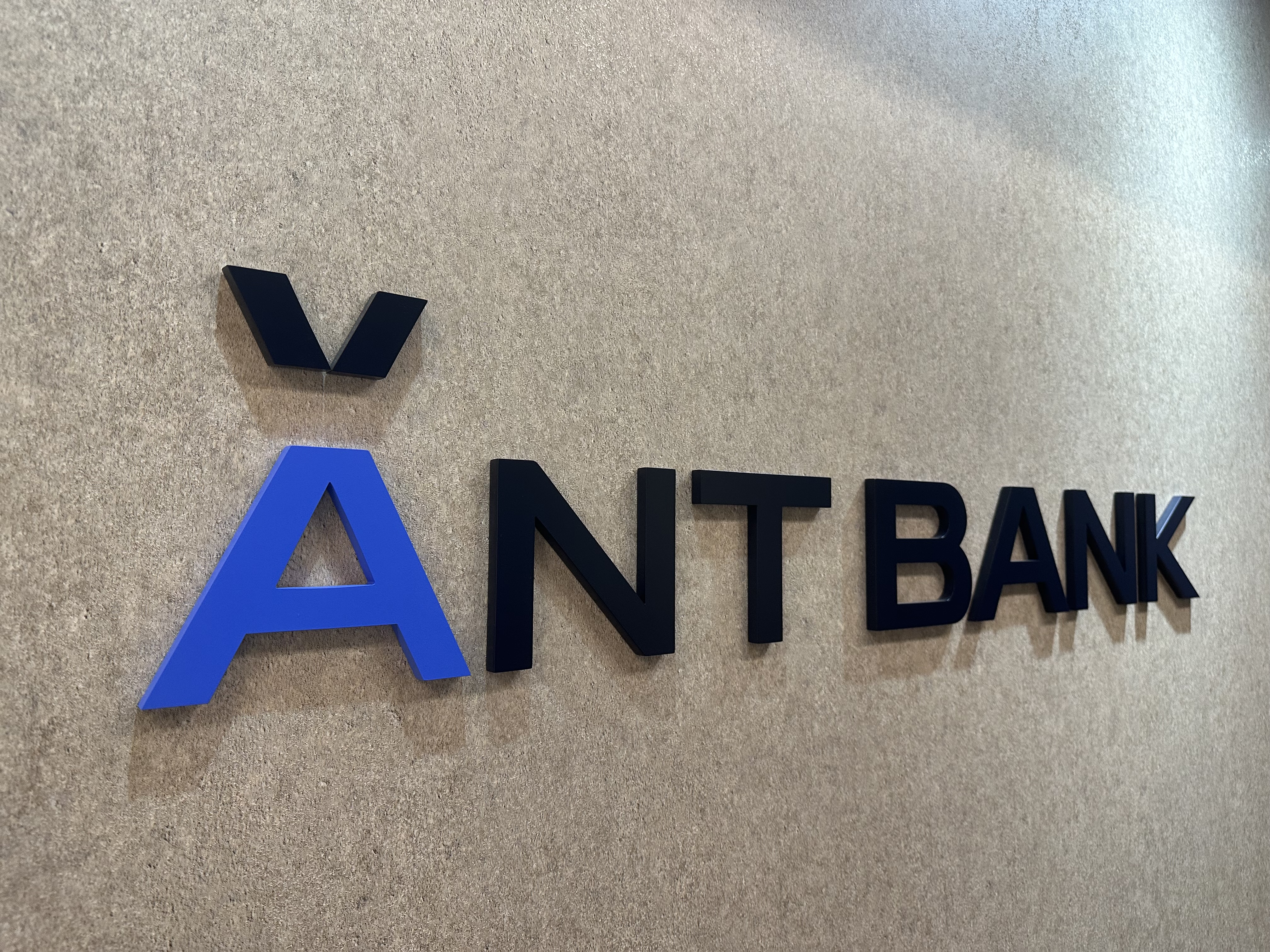 Ant Bank (Hong Kong) Secures US$100 Million Investment from Ant International to Expand Collaborations and Drive Financial Development