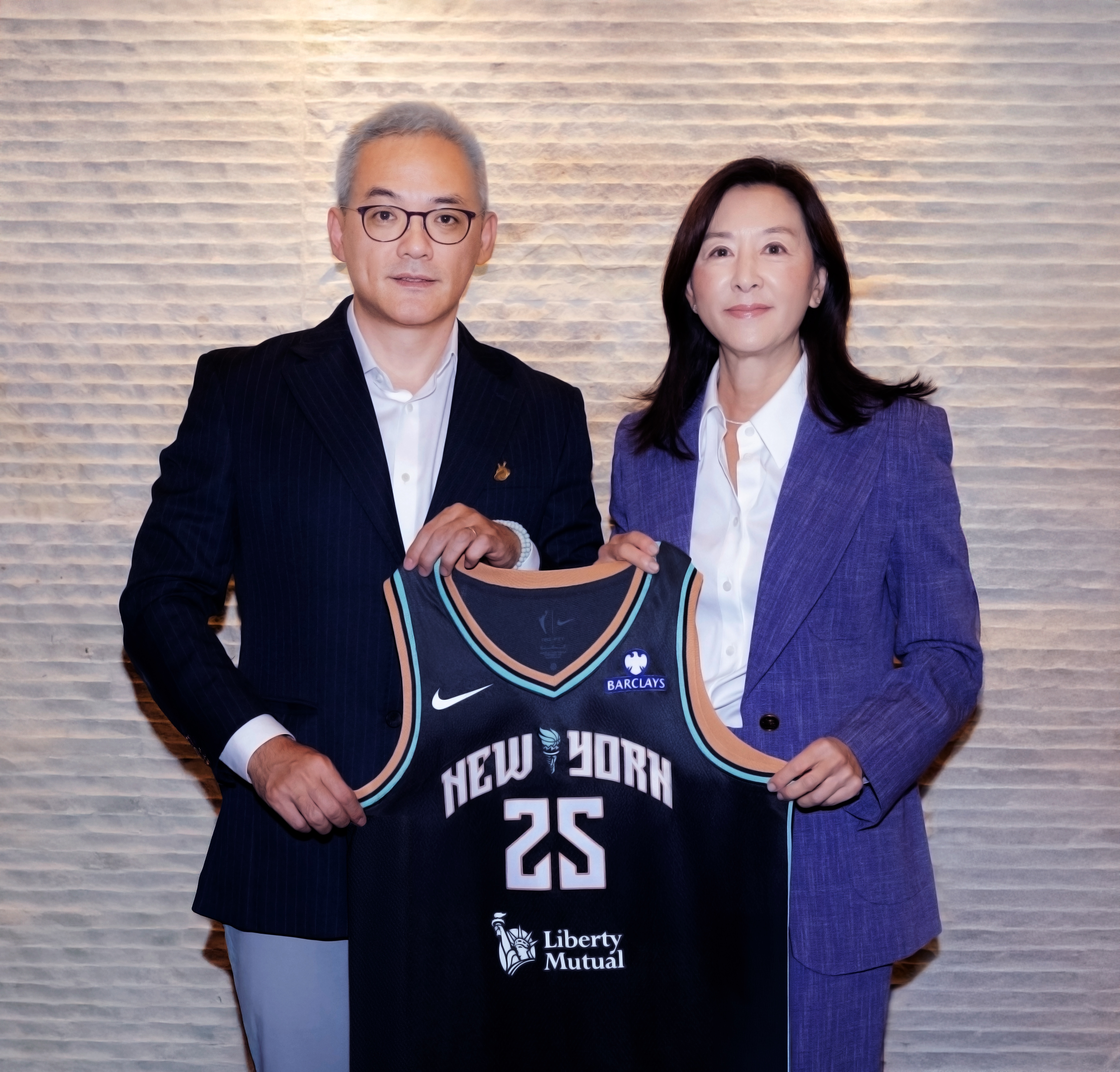 Peng Yang & Clara Wu Tsai.jpg Peng Yang & Clara Wu Tsai.jpg