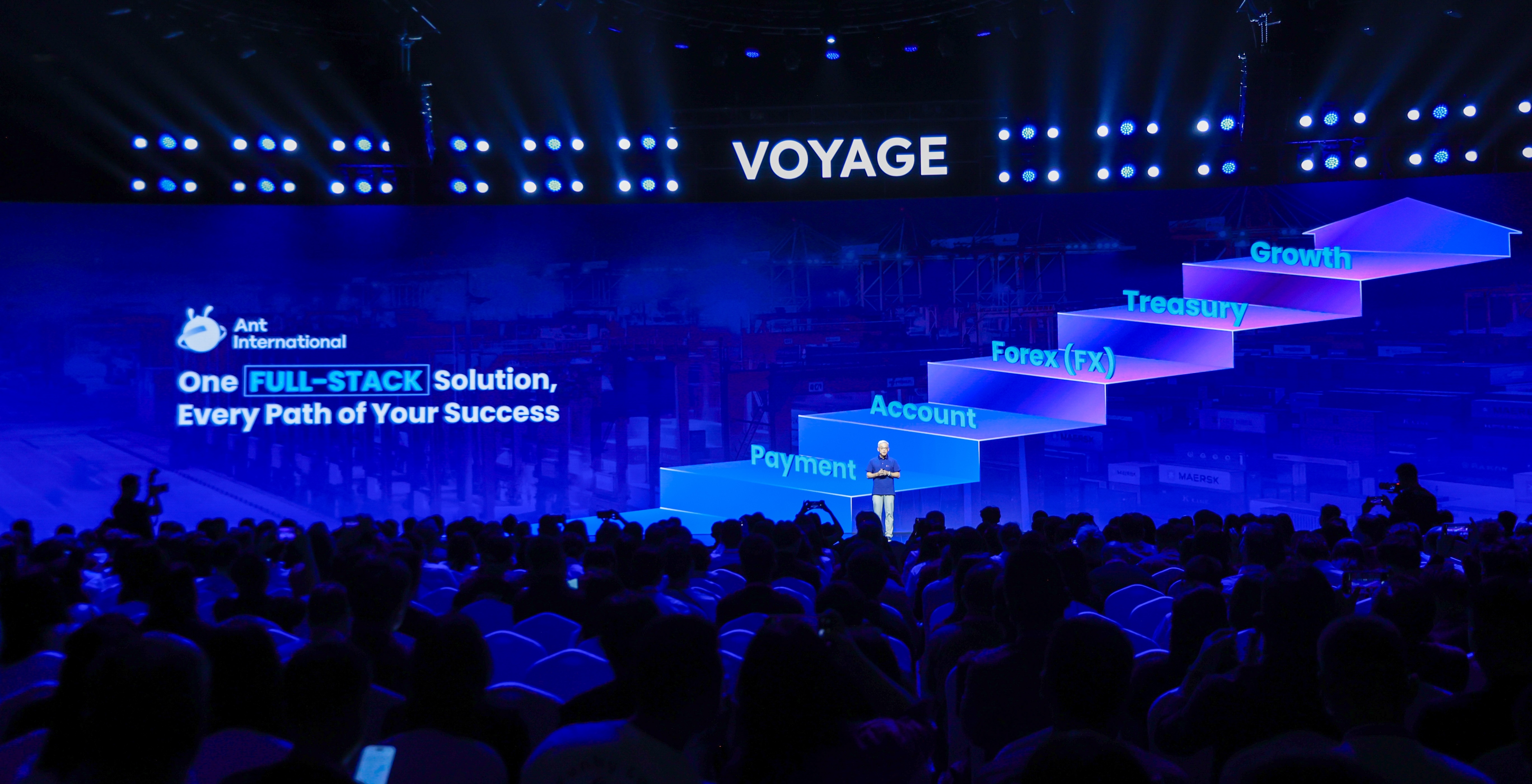 9月9日,蚂蚁国际VOYAGE2026全球商户大会在沪举办,蚂蚁国际CEO杨鹏宣布全球首创五大全栈AI原生解决方案,覆盖支付、账户、外汇、资金、增长运营全链条.jpg 9月9日,蚂蚁国际VOYAGE2026全球商户大会在沪举办,蚂蚁国际CEO杨鹏宣布全球首创五大全栈AI原生解决方案,覆盖支付、账户、外汇、资金、增长运营全链条.jpg