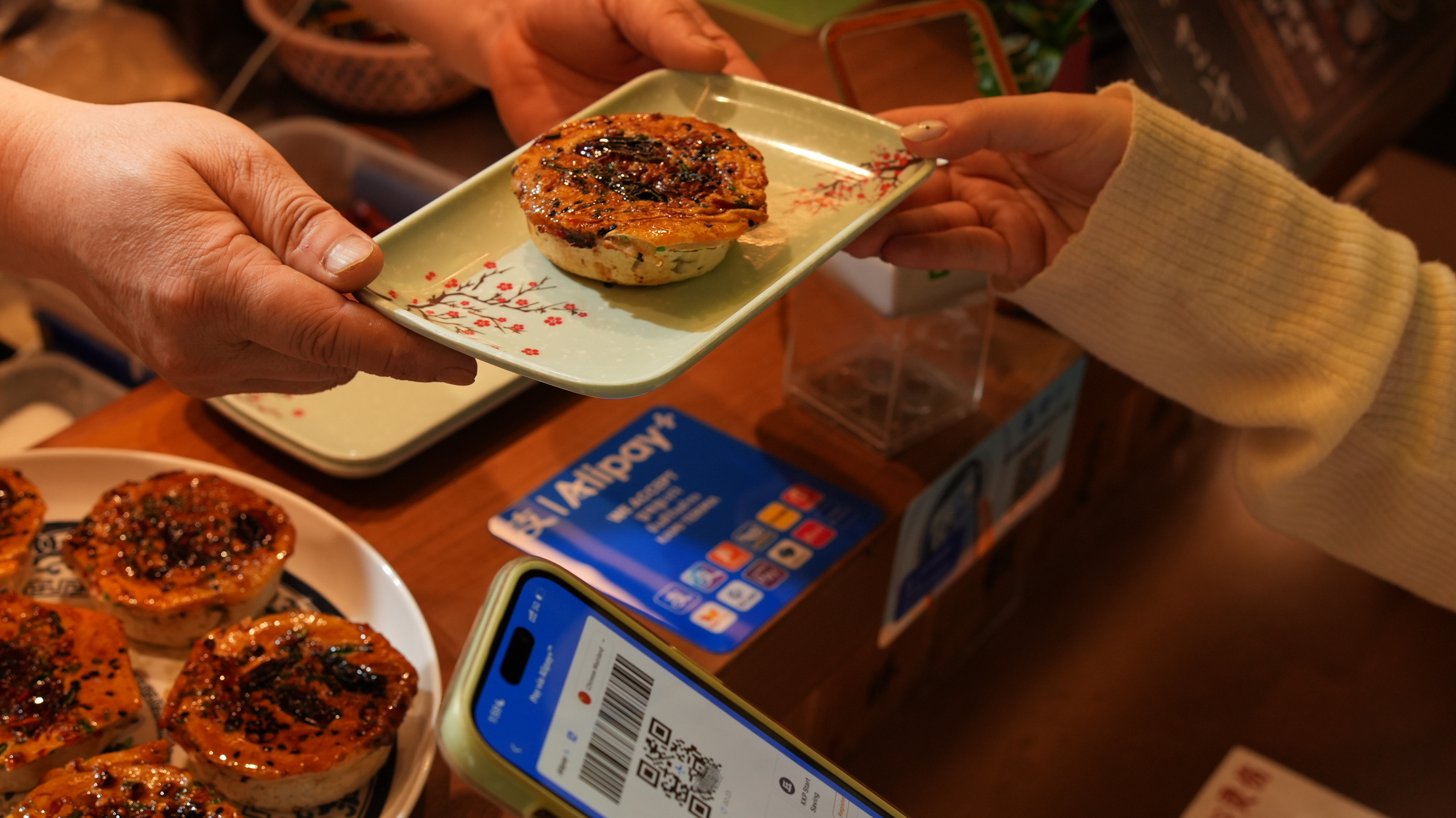通过覆盖全球的二维码网络Alipay+,小小一个二维码连接起了全球的20亿用户和1.5亿商户.jpg 通过覆盖全球的二维码网络Alipay+,小小一个二维码连接起了全球的20亿用户和1.5亿商户.jpg